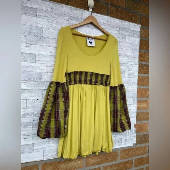 Nuvula plaid bell sleeve bubble hem dress medium - Picture 3 of 12